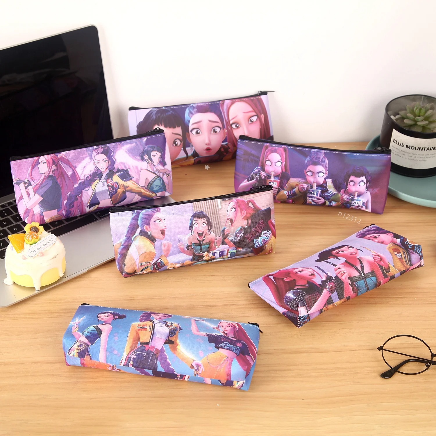 Trousse kpop demon hunters 21x10.5x3 cm (1)